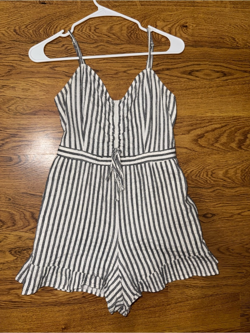 American Eagle White & Grey Stripe Romper